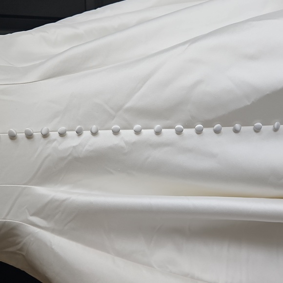 Elysee Seraphine Wedding Dress - Picture 16 of 17